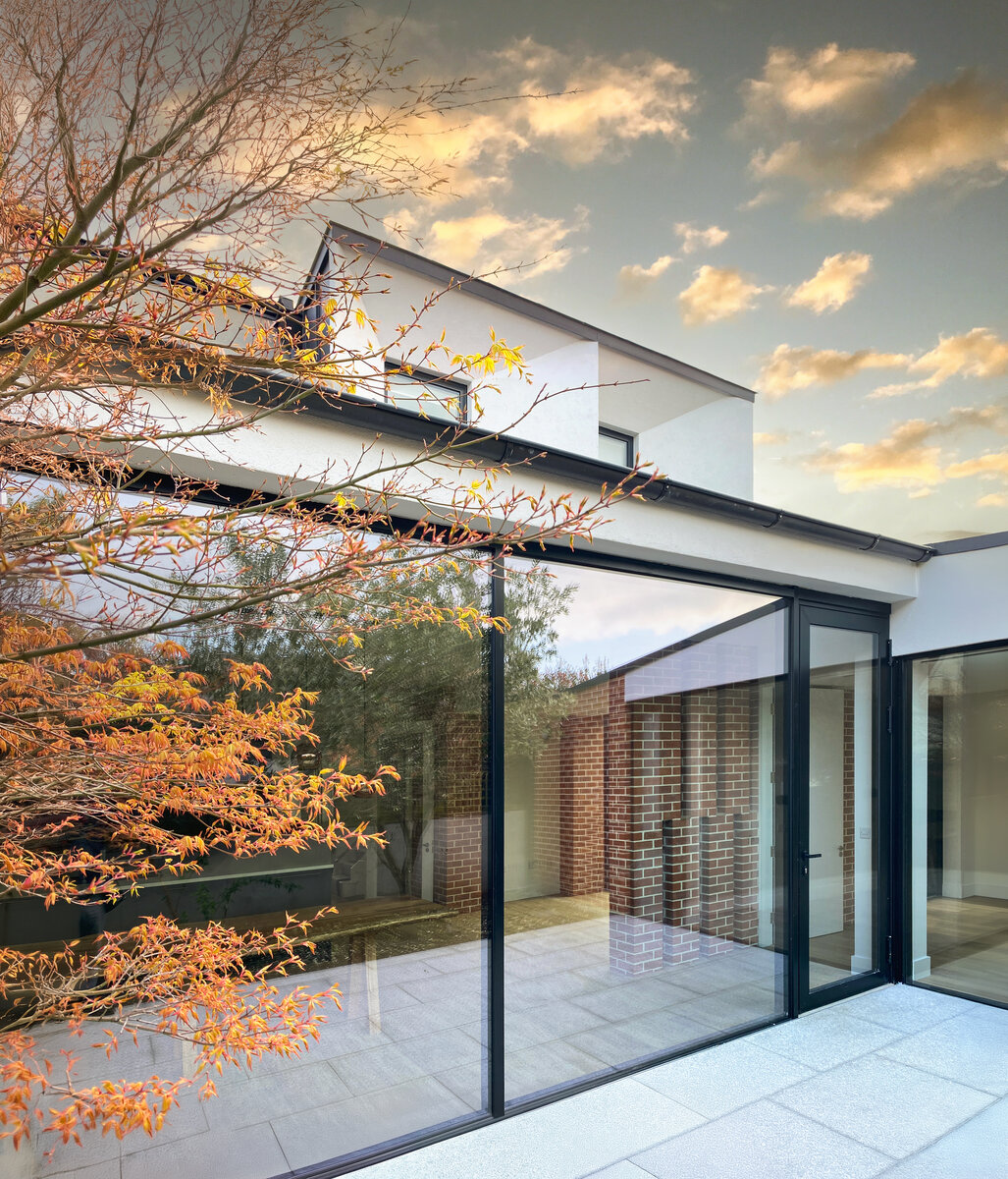 Aluminium glazing to the rear courtyard