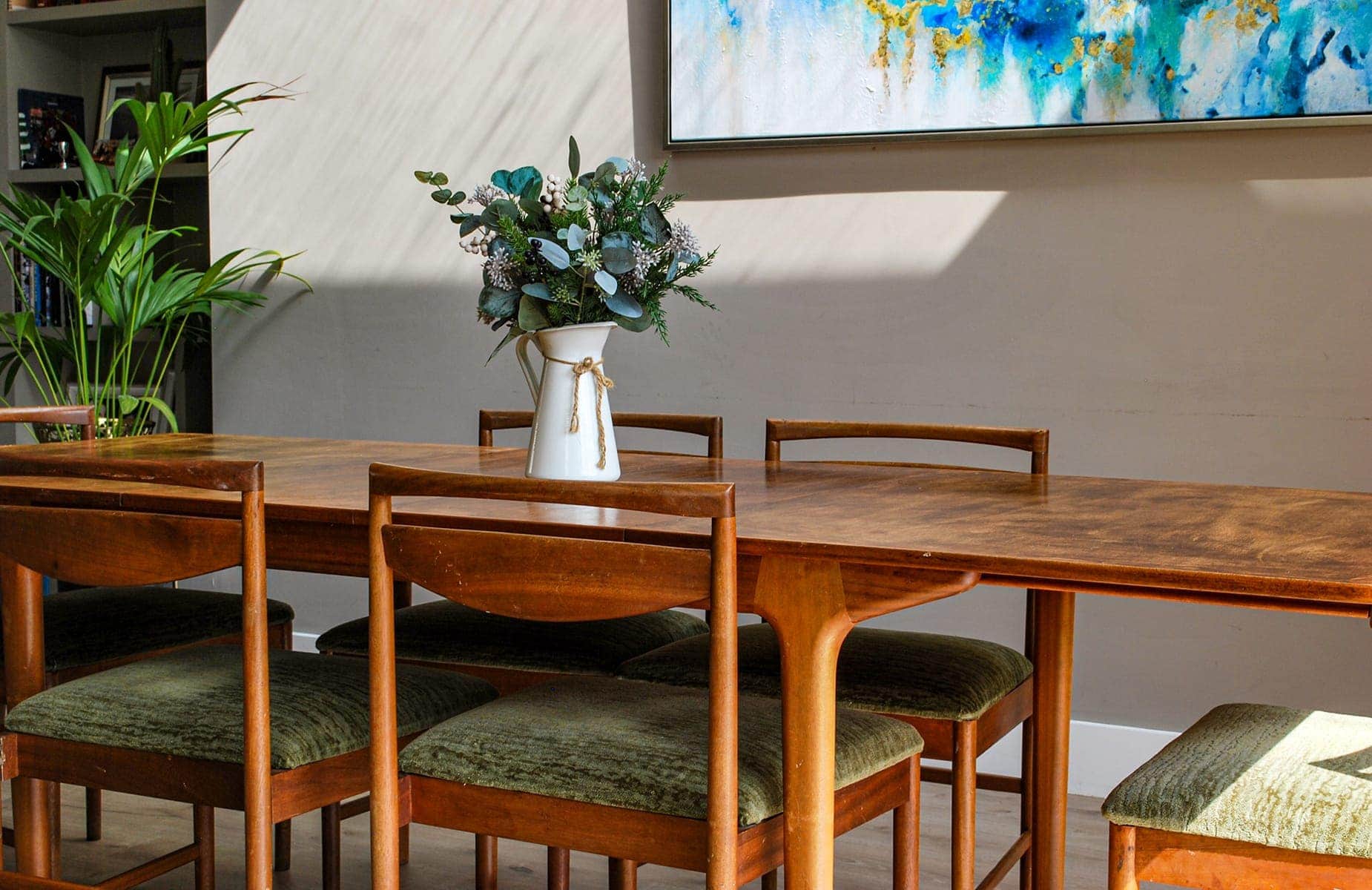 Airy Bright Dining Spaces